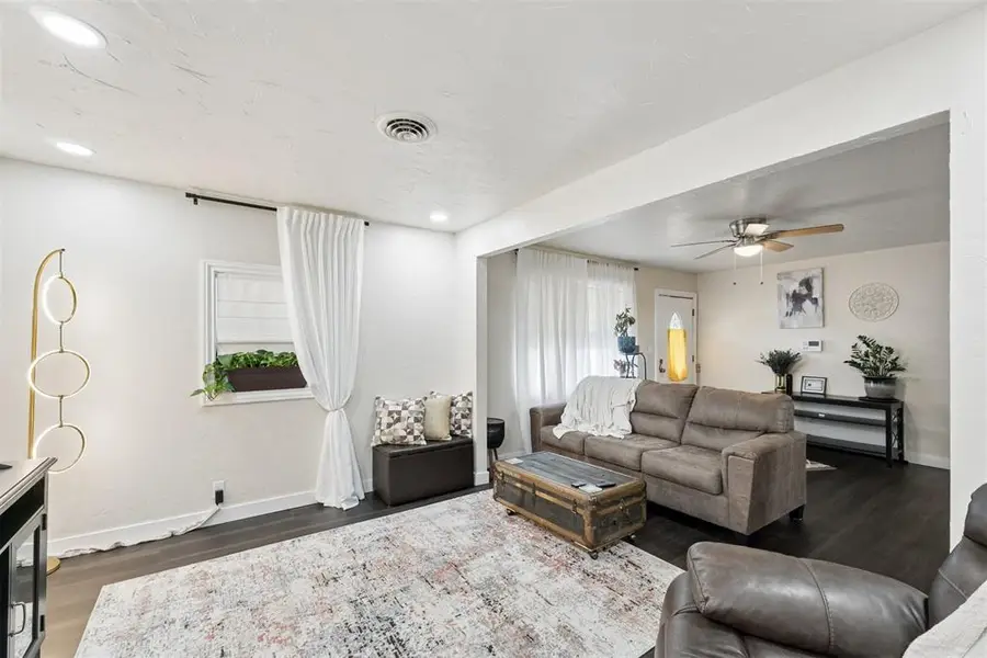 804 NW 8th Street, Moore, OK 73160 - #3