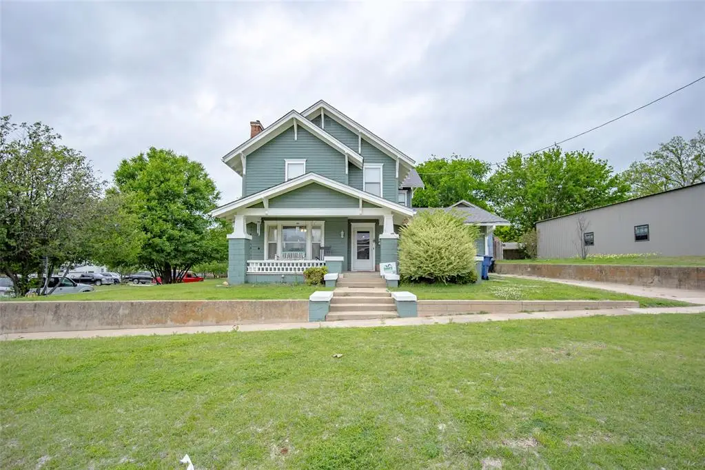 302 E Cherokee Street, Wynnewood, OK 73098 - #1