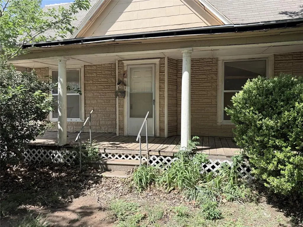 726 S 15th Street, Chickasha, OK 73018 - #1