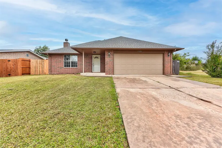1528 Tudor Drive, Moore, OK 73160 - #3