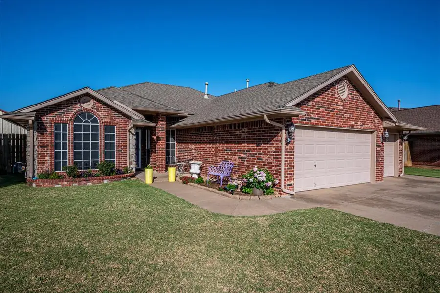 3300 Judy Terrace, Moore, OK 73160 - #2