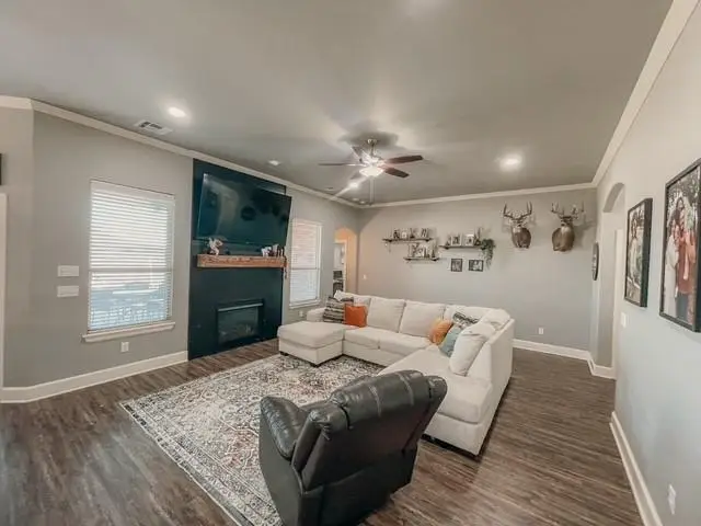 201 Chisholm Street, Cashion, OK 73016 - #3