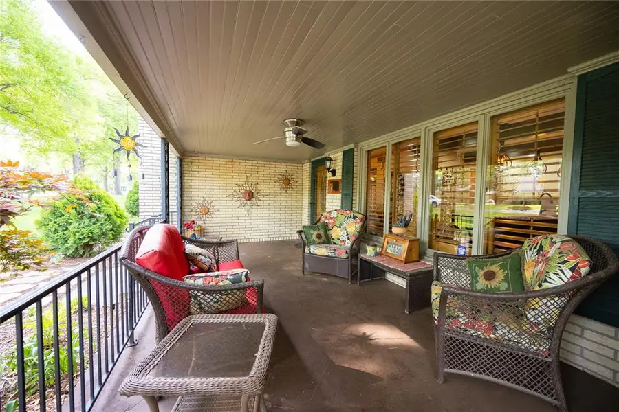 24 Hillcrest Drive, Ponca City, OK 74604 - #2