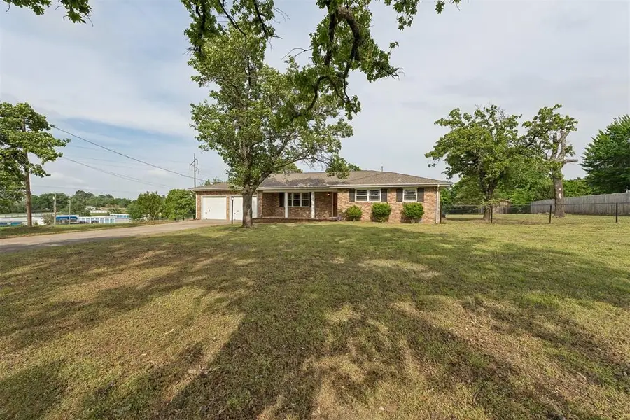 1668 E Circle Drive, Choctaw, OK 73020 - #2