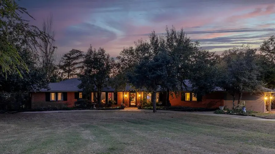 9405 Silver Lake Drive, Oklahoma City, OK 73162 - #3