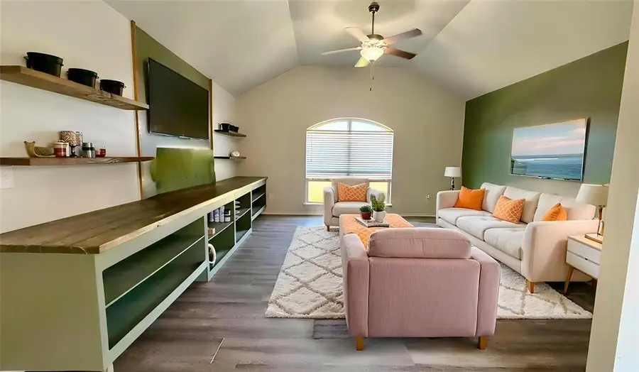 1109 Hickory Creek Drive, Yukon, OK 73099 - #3