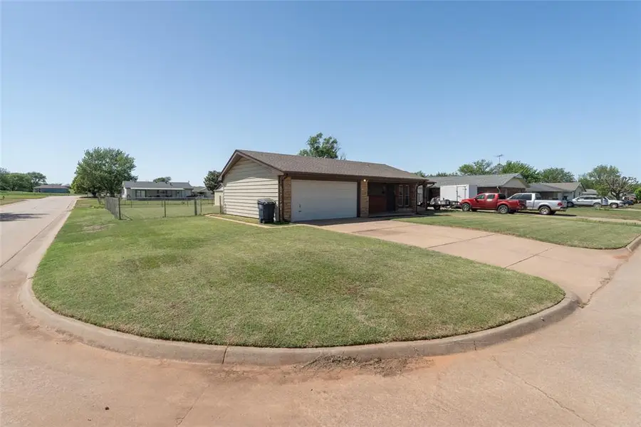 946 Freeland Drive, Enid, OK 73701 - #2