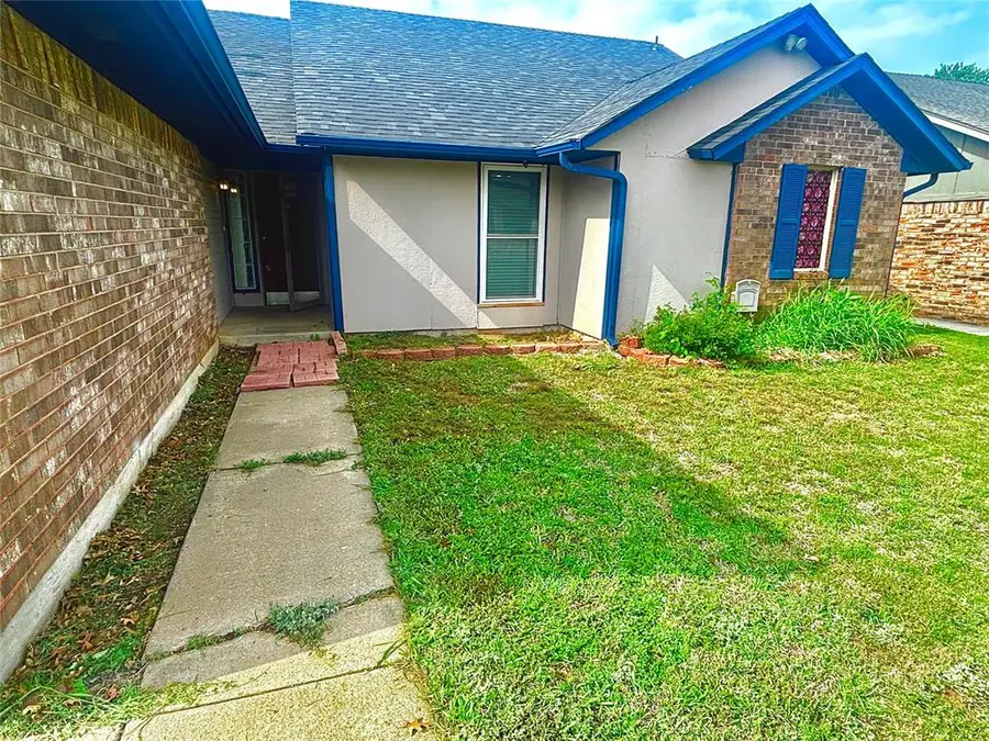 8113 NW 113th Street, Oklahoma City, OK 73162 - #2