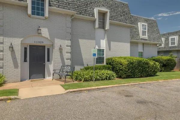 11325 N May Avenue #D, Edmond, OK 73120