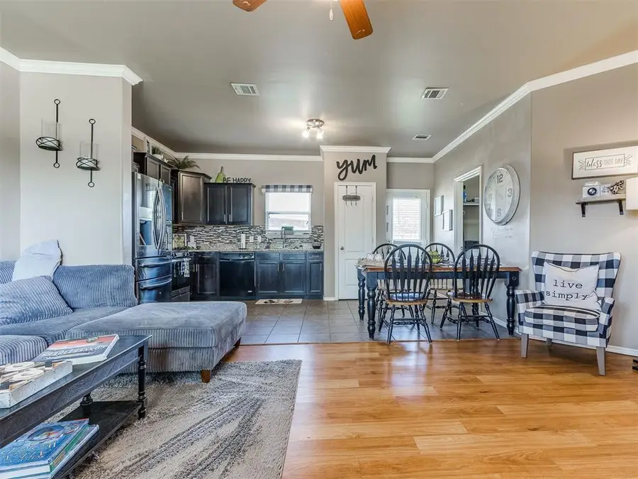 6108 Courtyards Court, Oklahoma City, OK 73149 - #2