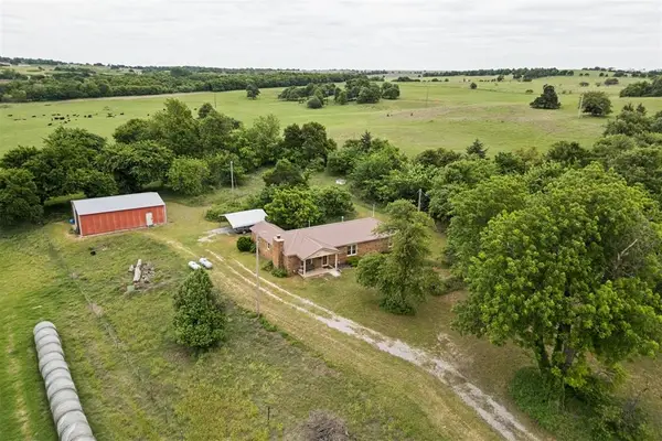 41057 County Street 2720, Cement, OK 73017