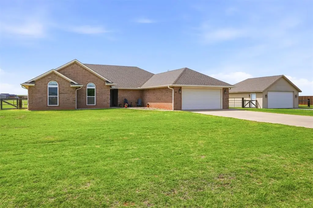 38 Freedom Circle, Altus, OK 73521 - #1