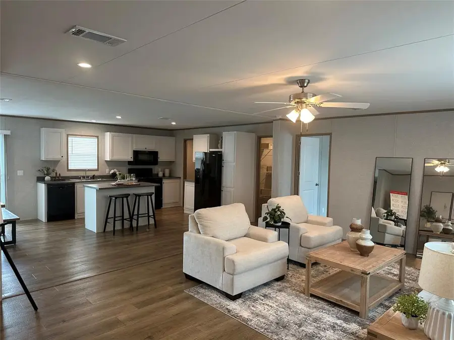 16 N Hydro Hills Road, Hydro, OK 73048 - #2