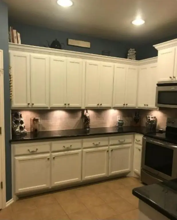 8039 Lindsay Lane, Edmond, OK 73025 - #3