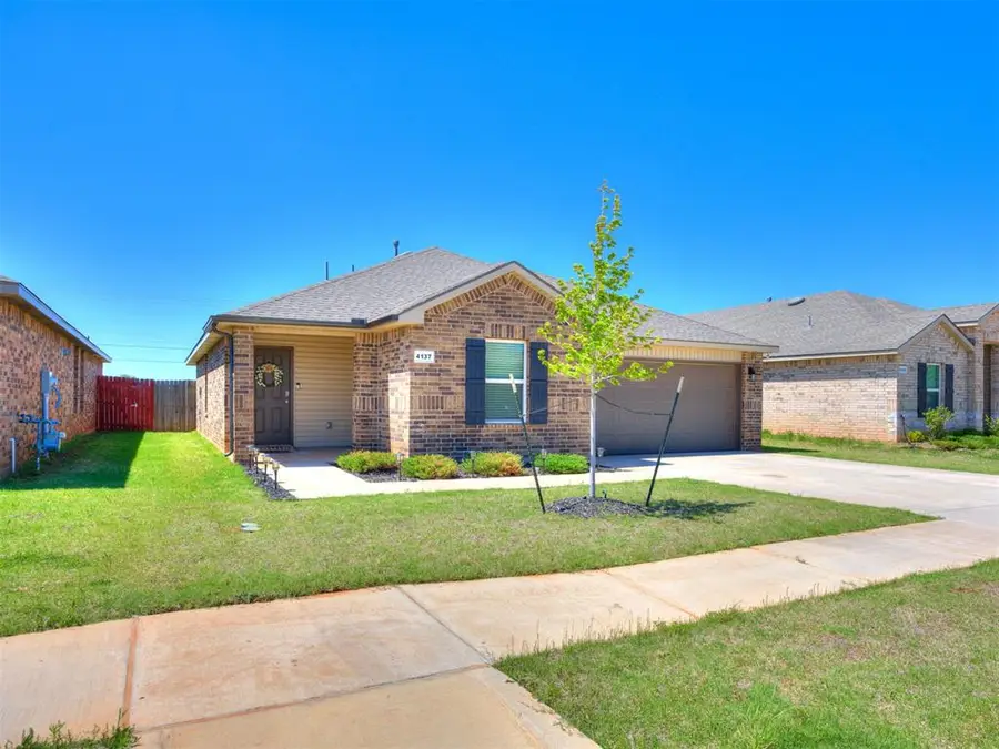 4137 Sara Park Drive, Mustang, OK 73064 - #2