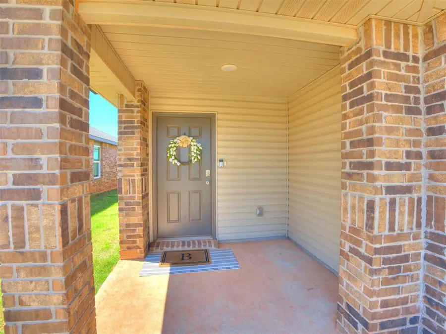 4137 Sara Park Drive, Mustang, OK 73064 - #3