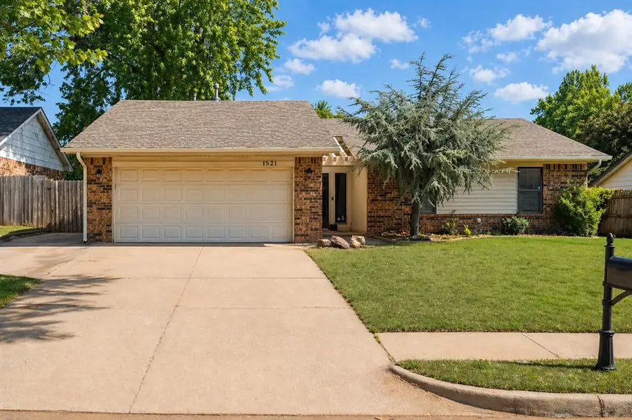 1521 NE 2nd Street, Moore, OK 73160 - #2