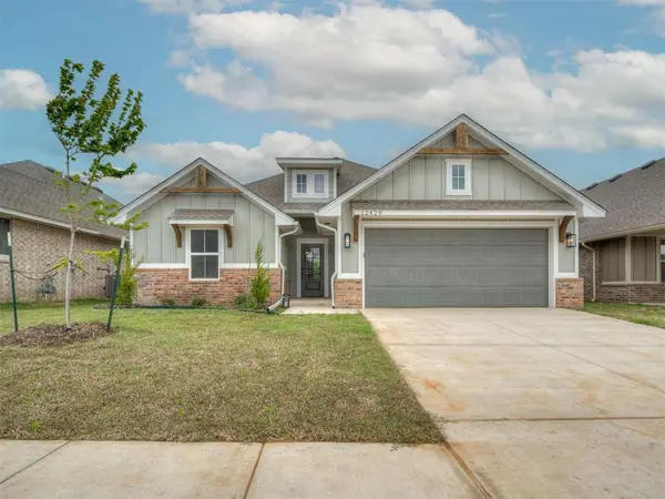 12429 Dolche Vita Drive, Yukon, OK 73099