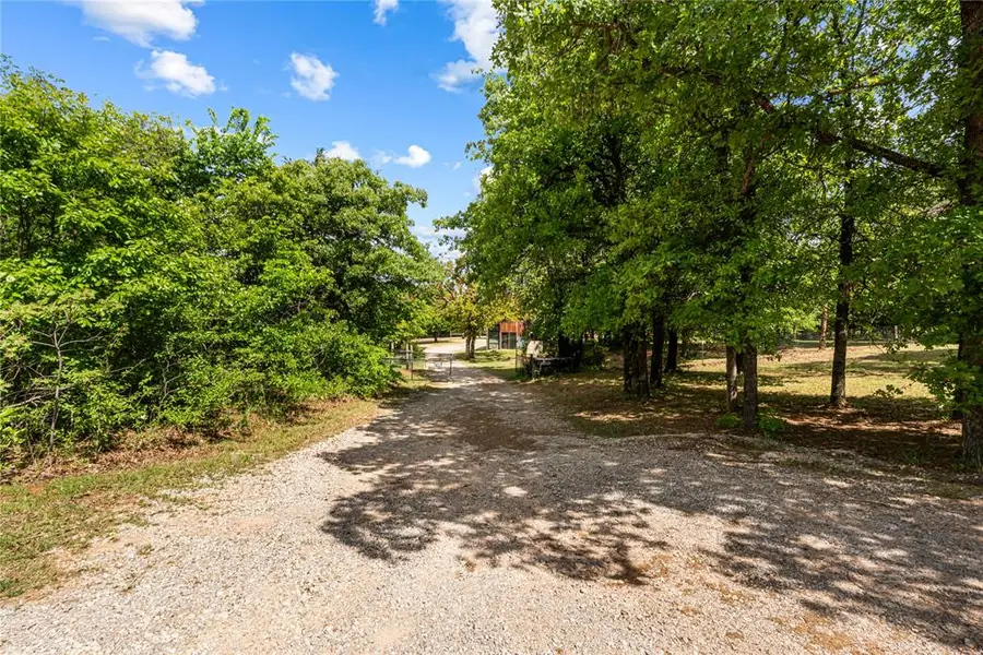 2300 E Oak Lane, Guthrie, OK 73044 - #2