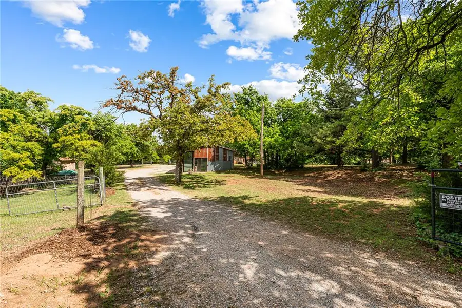 2300 E Oak Lane, Guthrie, OK 73044 - #3