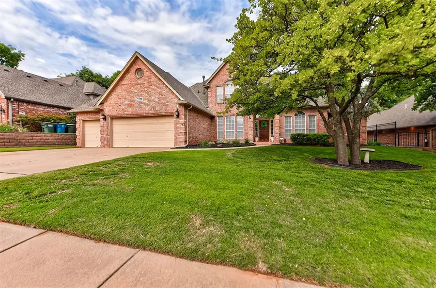 2209 Mission Road, Edmond, OK 73034 - #2