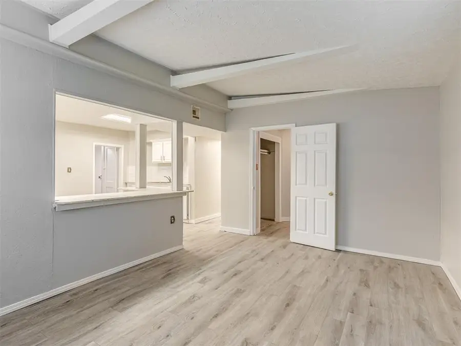 1209 N Cottonwood Drive, Midwest City, OK 73130 - #3