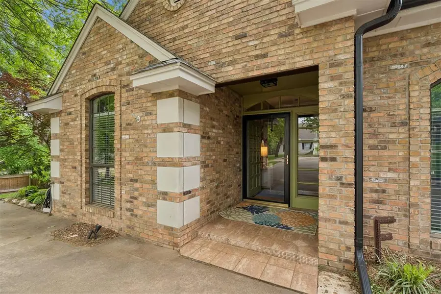 411 Crown Colony Road, Edmond, OK 73034 - #3