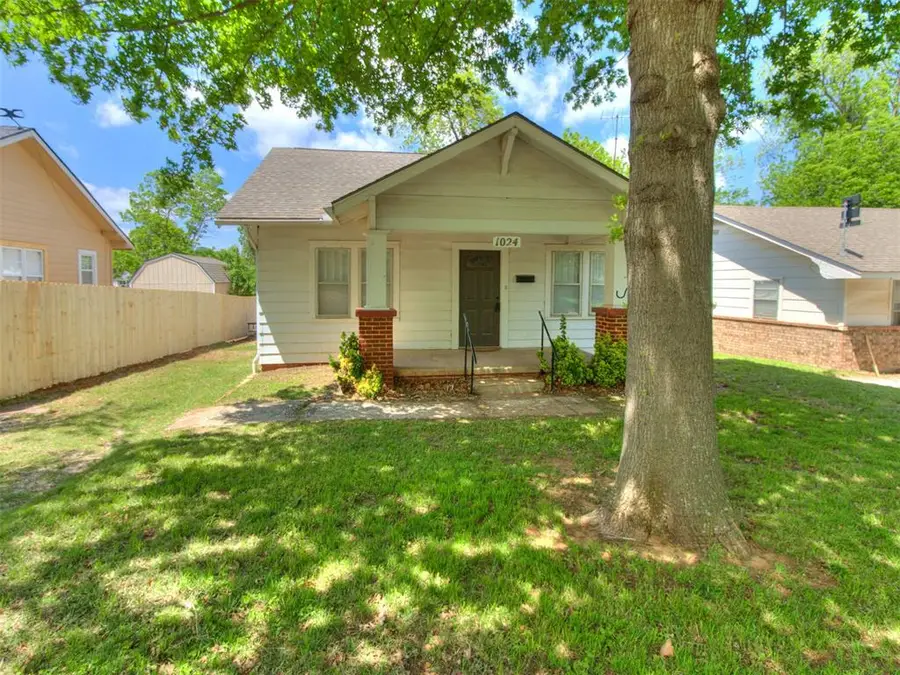 1024 S 13th Street, Chickasha, OK 73018 - #2