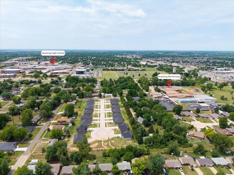 208 E Abbott Lane, Mustang, OK 73064 - #3