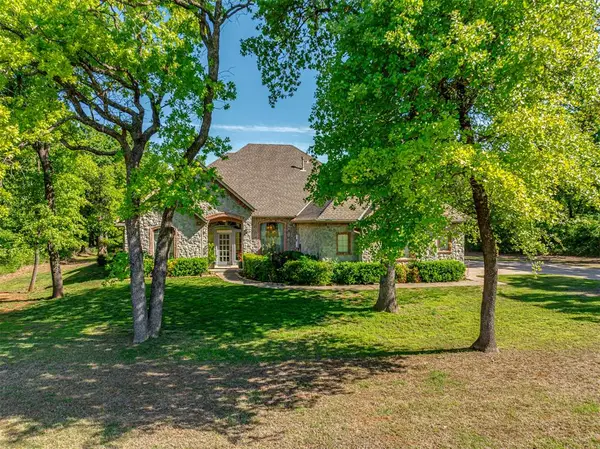 2025 Arbor Valley Drive, Edmond, OK 73025