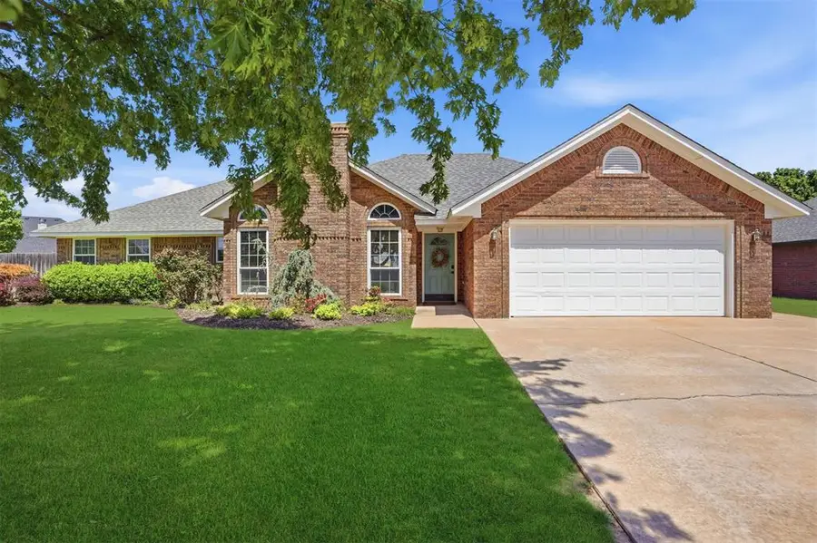 901 N Towne Circle, Altus, OK 73521 - #3