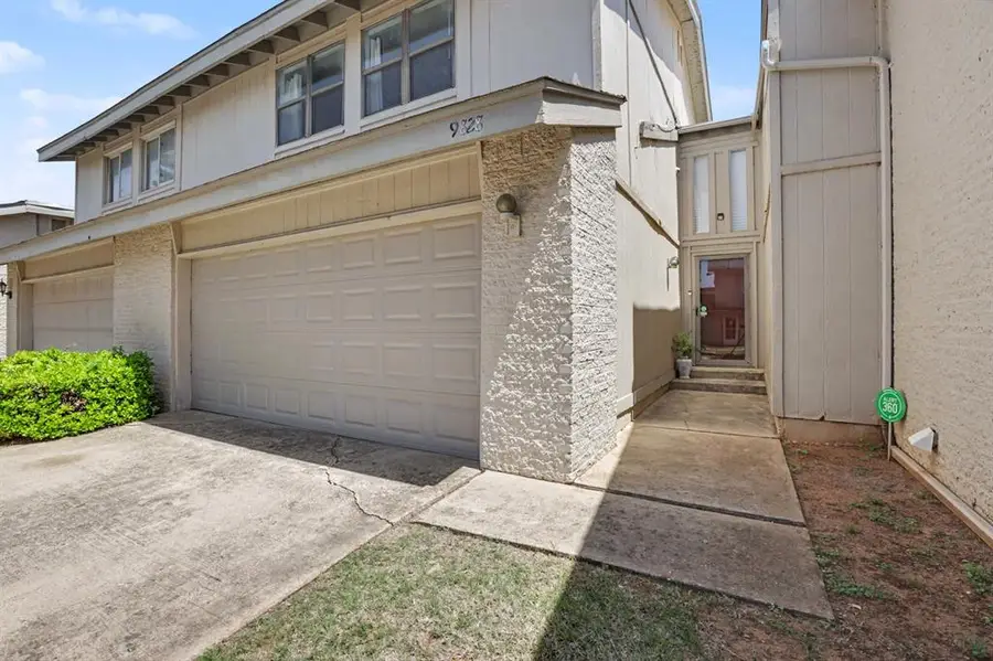 9828 Hefner Village Place, Oklahoma City, OK 73162 - #2