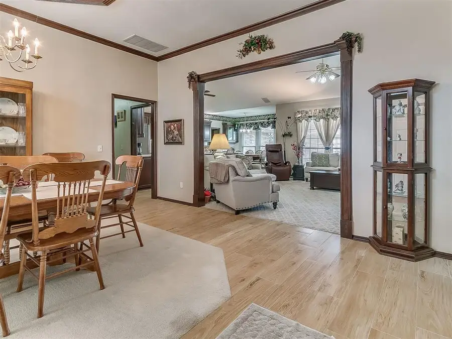 8621 NW 116th Street, Oklahoma City, OK 73162 - #2