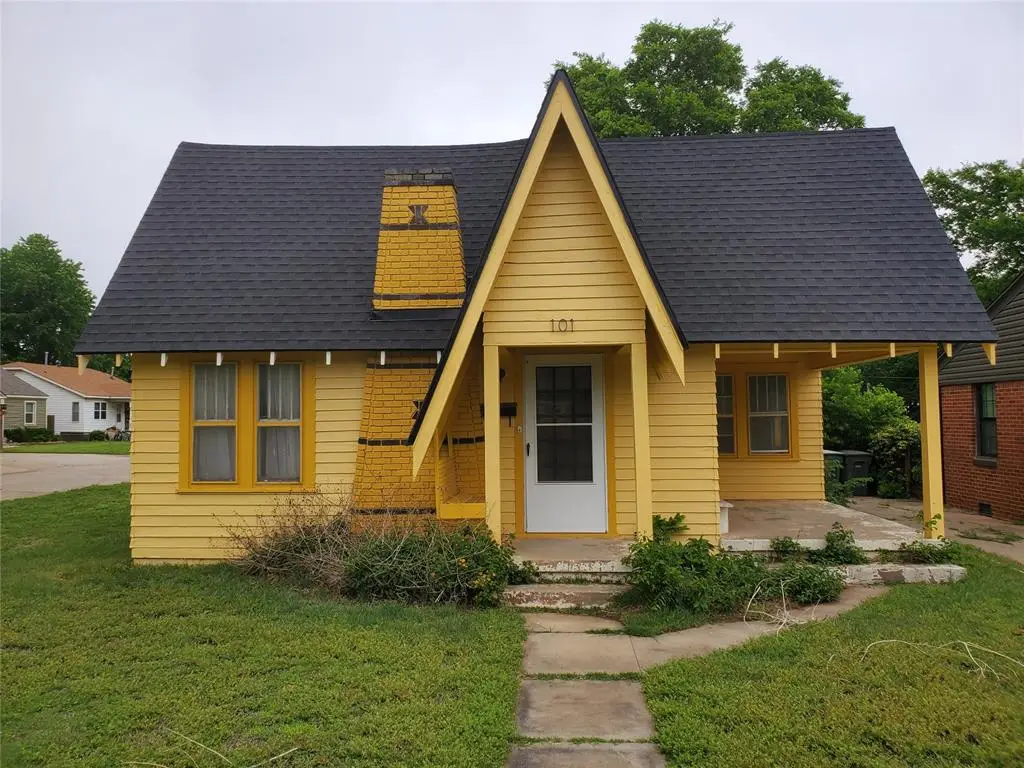 101 E 8th Street, Edmond, OK 73034 - #1