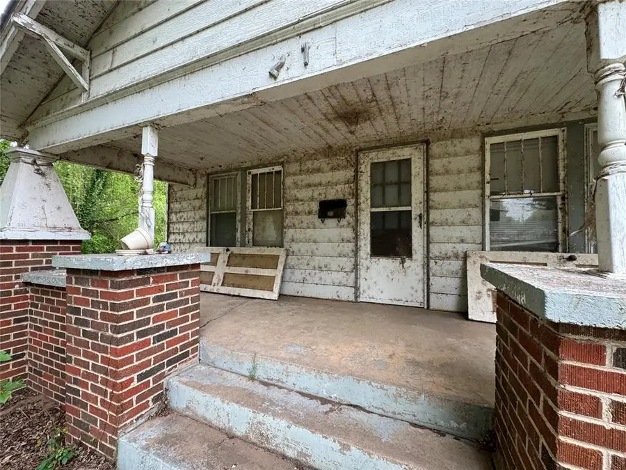 201 S 12th Street, Tonkawa, OK 74653 - #2