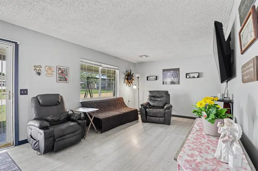 3917 N Bella Vista Drive, Oklahoma City, OK 73110 - #3