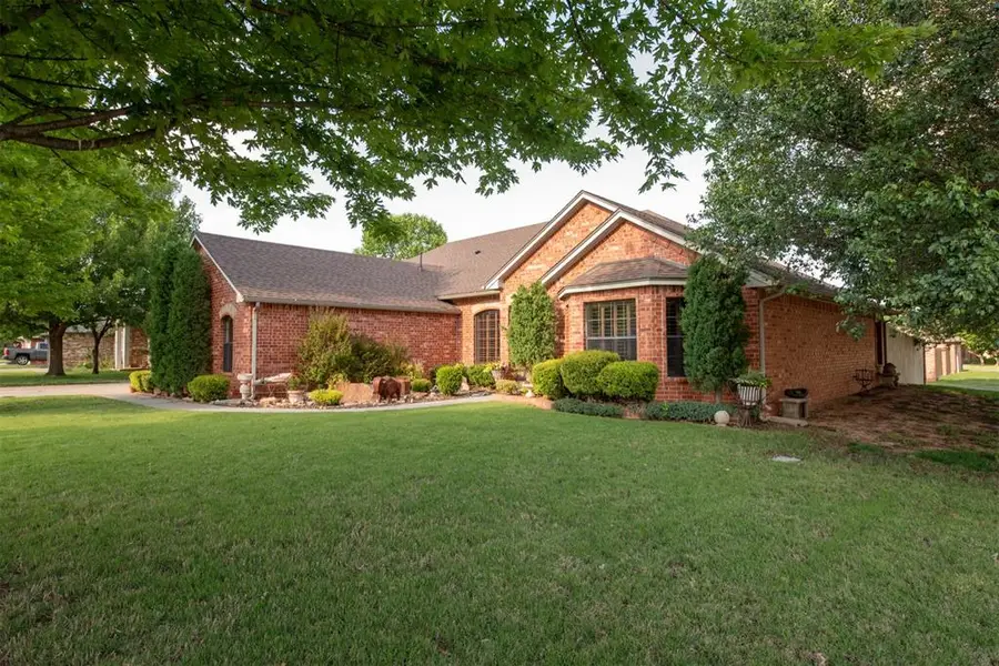 200 Foxridge, Elk City, OK 73644 - #2