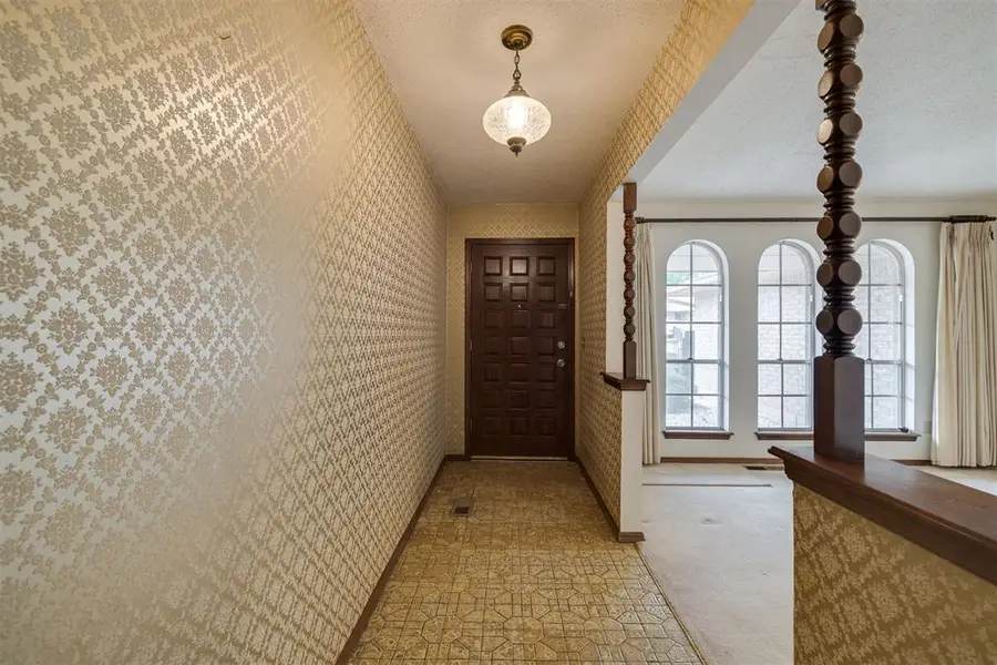 2904 Shadybrook Drive, Oklahoma City, OK 73110 - #2