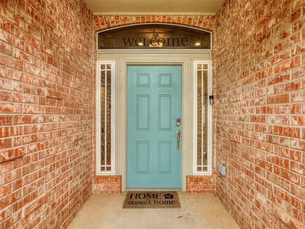 13928 Hunter Jackson Drive, Yukon, OK 73099