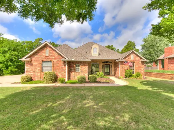 3201 Amberwood Court, Edmond, OK 73003