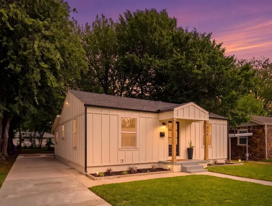 915 W Comanche Street, Norman, OK 73069 - #2