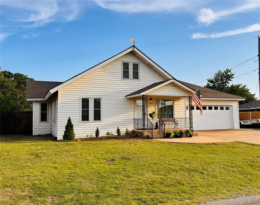 104 W Union Avenue, Corn, OK 73024 - #2