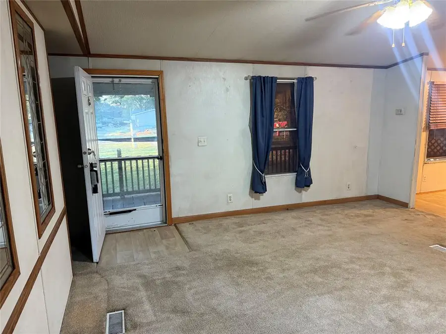 409 W Francis Street, Wetumka, OK 74883 - #3