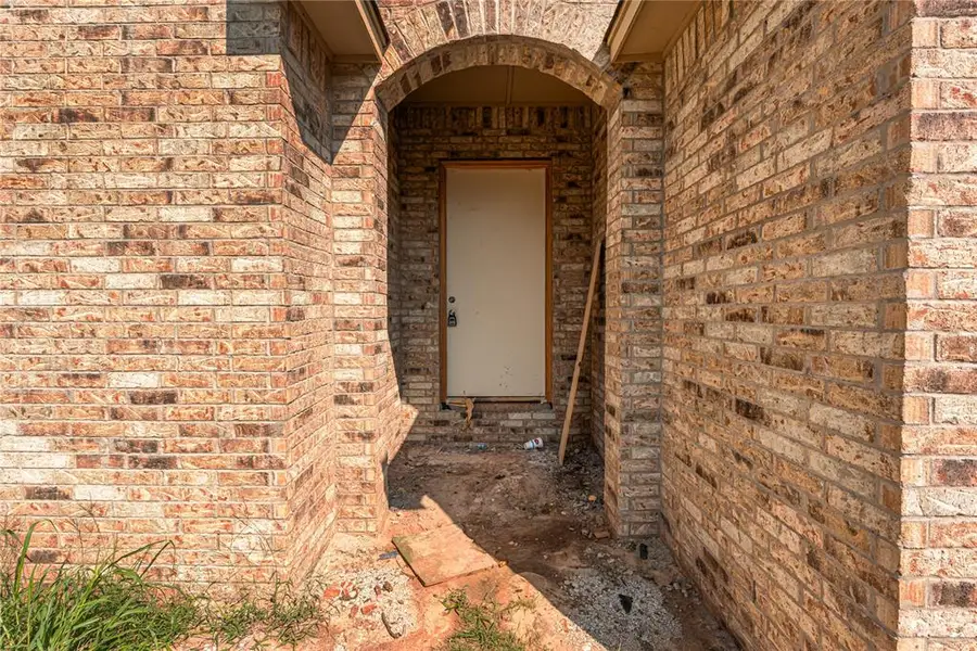 2136 N Everest Avenue, Oklahoma City, OK 73111 - #2