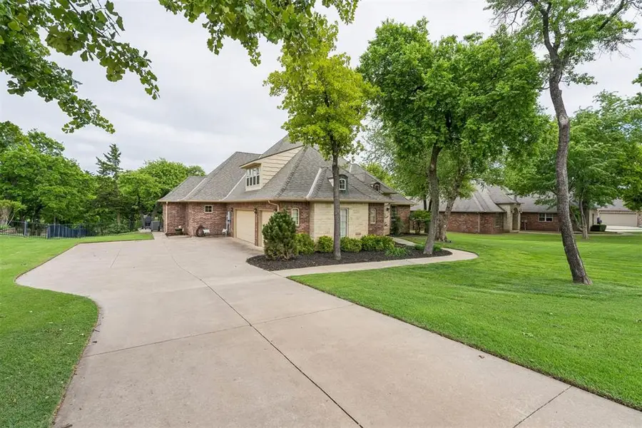 8802 Belcaro Drive, Edmond, OK 73034 - #3