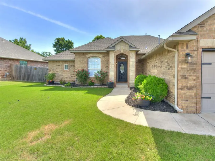 540 Blue Sky Drive, Midwest City, OK 73130 - #2