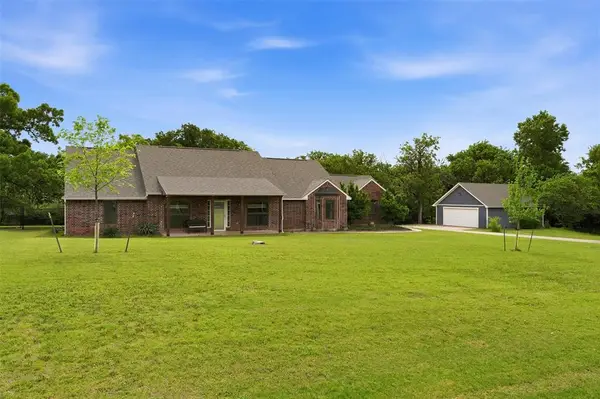 10000 Hunters Way, Edmond, OK 73034