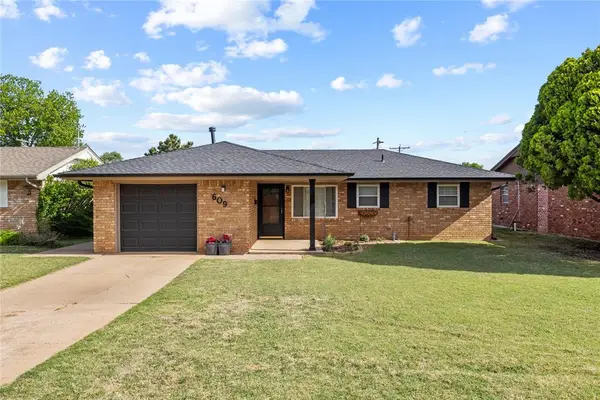 609 W 10th Street, Cordell, OK 73632