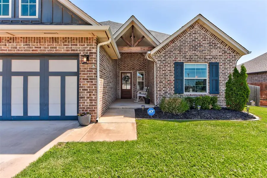 10800 Mountain Fork Drive, Yukon, OK 73099 - #2
