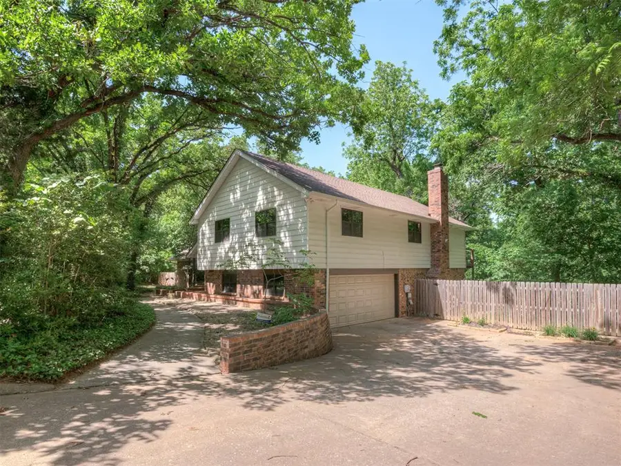 2229 Hummingbird Lane, Edmond, OK 73034 - #3